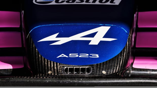 BWT_Alpine_F1_Team_©_James_Moy_Ltd